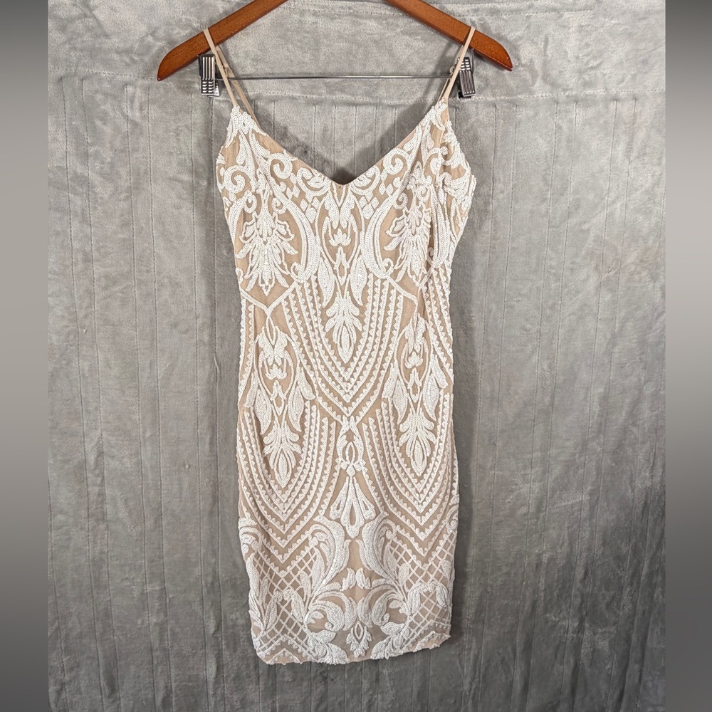 Windsor Nude White Sequin Bodycon Mini Dress Small - Picture 2 of 11